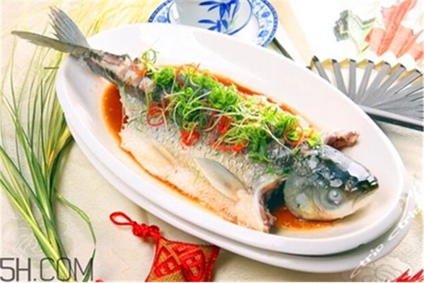 咳嗽可以吃鱼虾吗